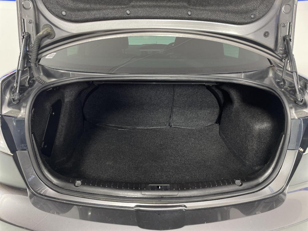 Photo '14' of Mazda Axela Photo '14' of Mazda Axela