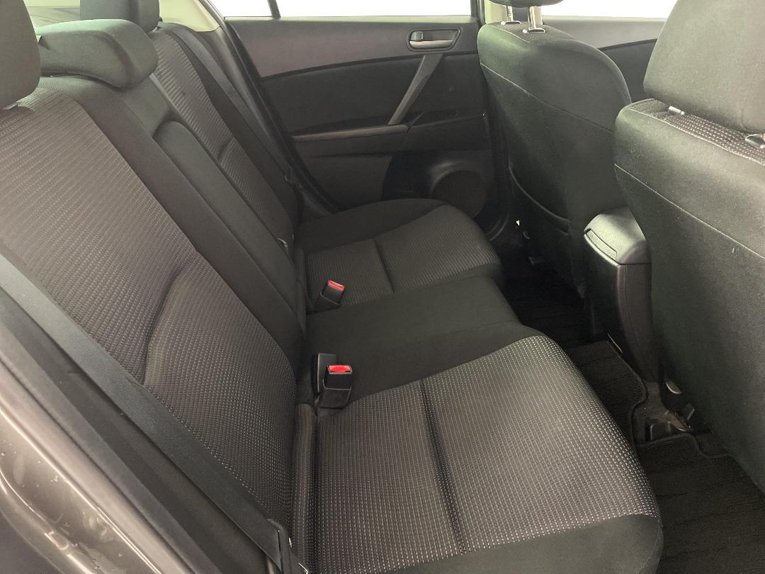 Photo '20' of Mazda Axela Photo '20' of Mazda Axela