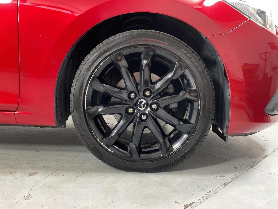 Photo '9' of Mazda Axela