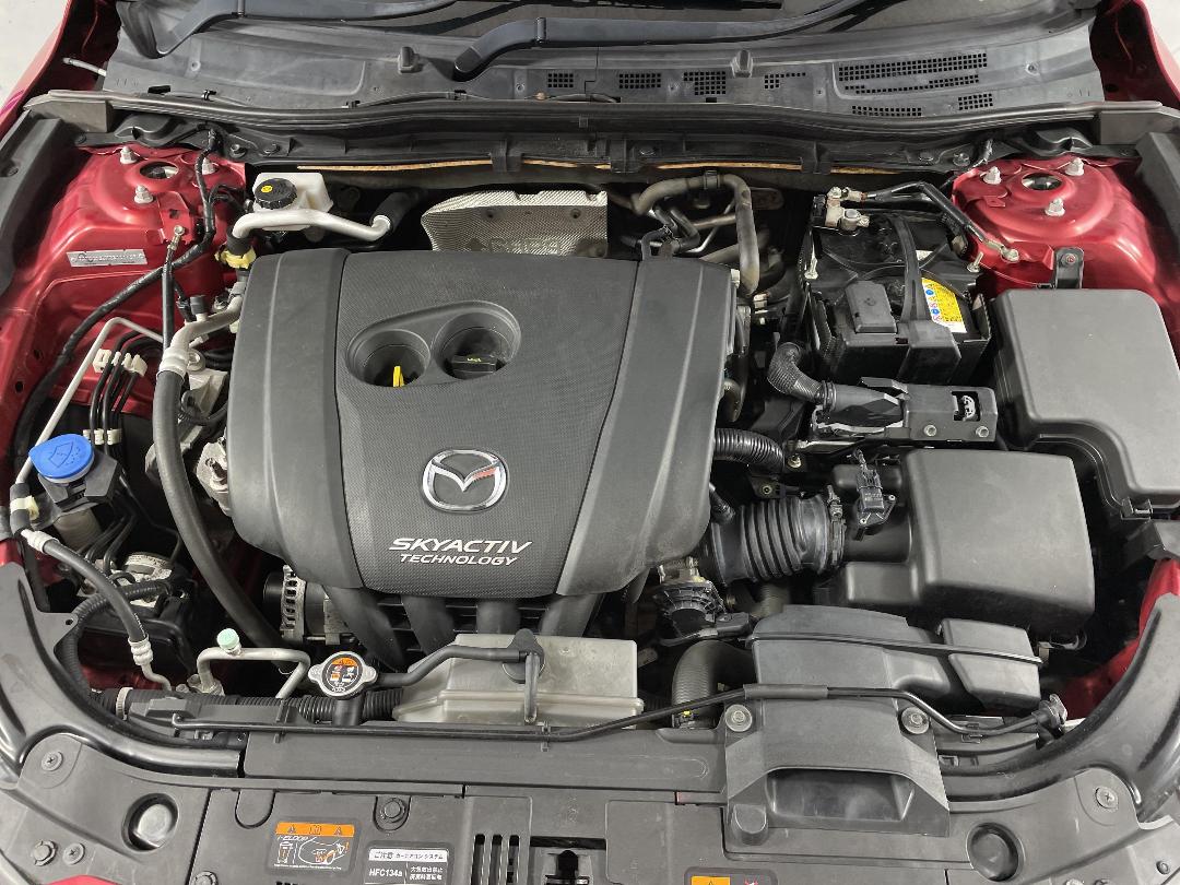 Photo '13' of Mazda Axela