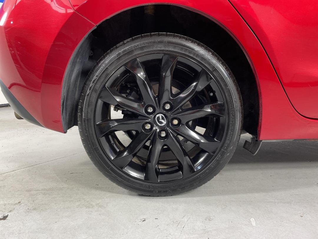 Photo '12' of Mazda Axela