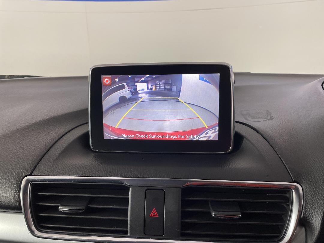 Photo '30' of Mazda Axela