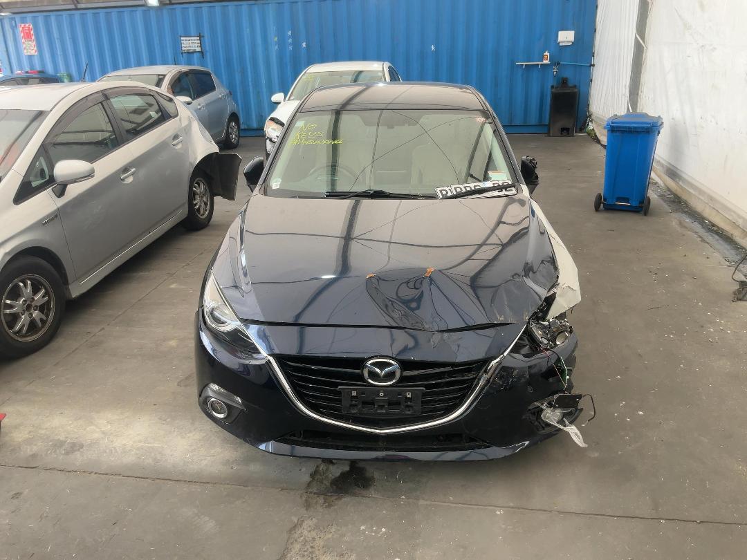 Photo '5' of Mazda Axela Hybrid