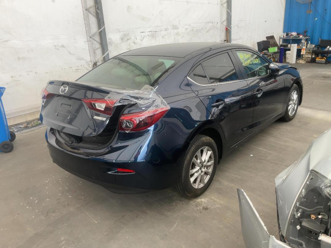 Photo '13' of Mazda Axela Hybrid