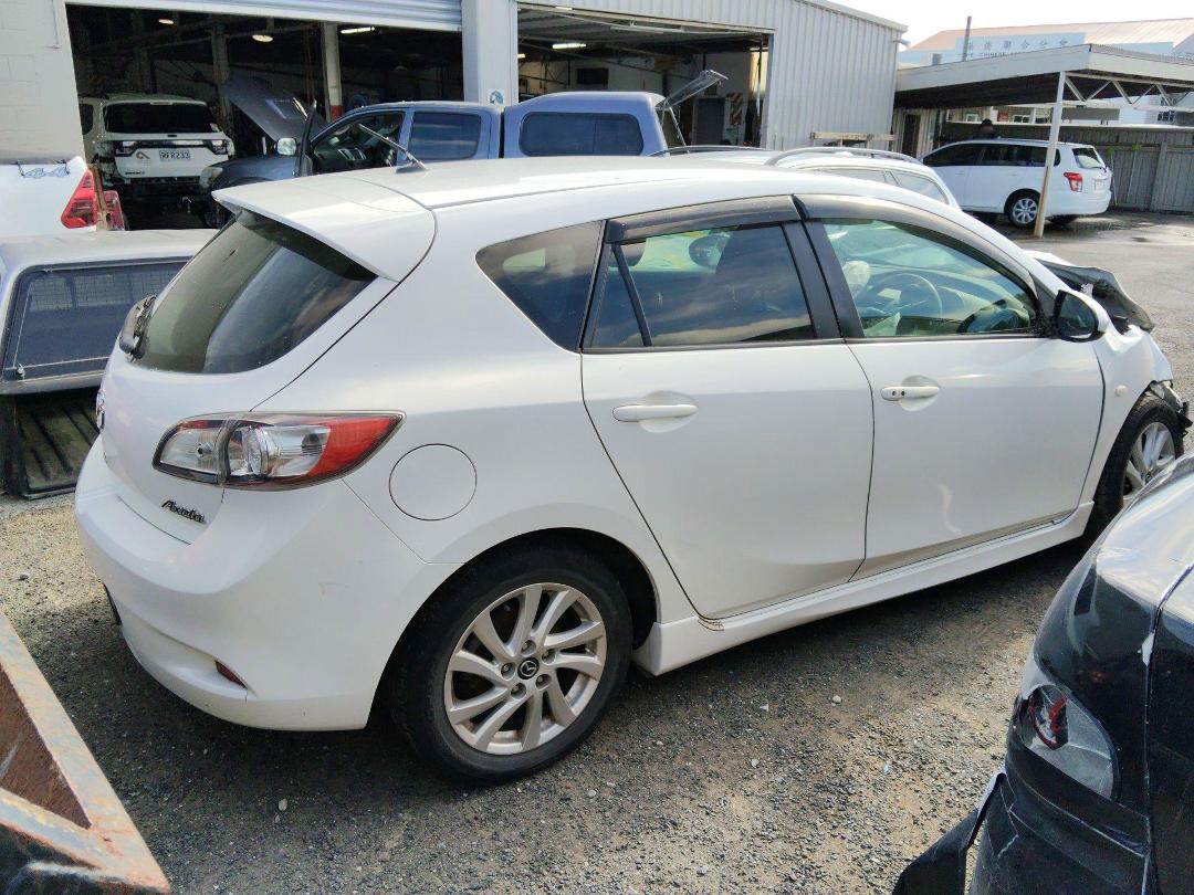 Photo '3' of Mazda Axela