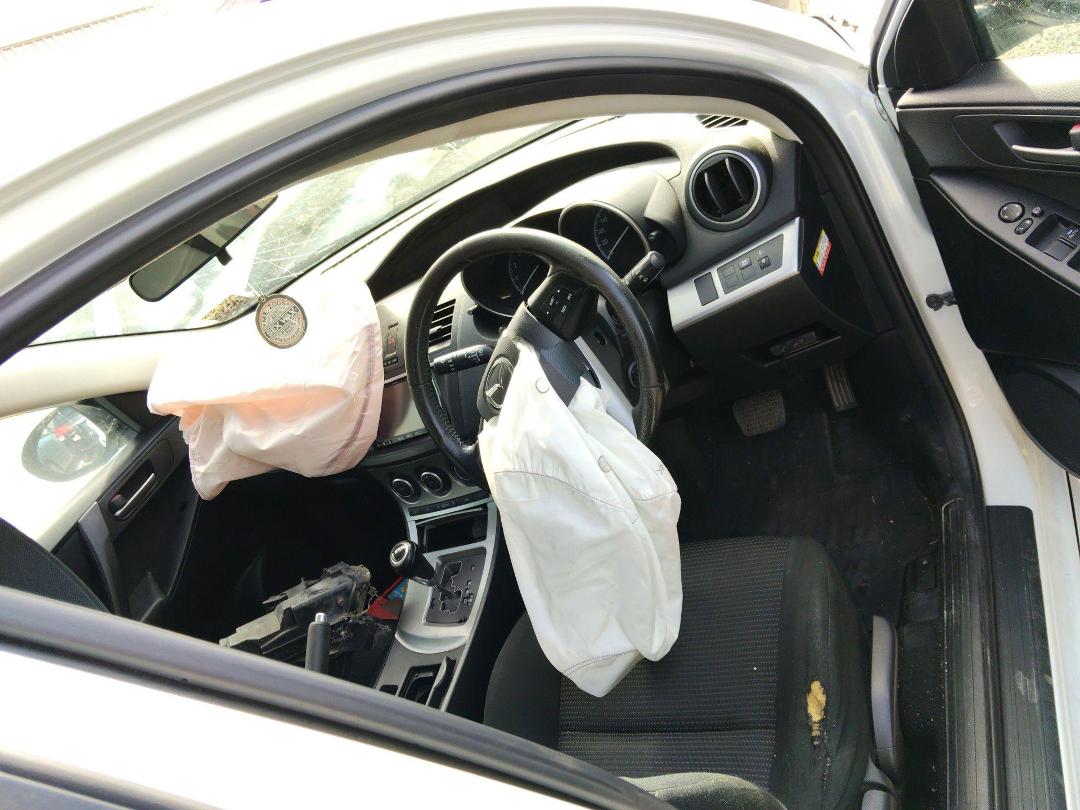 Photo '7' of Mazda Axela