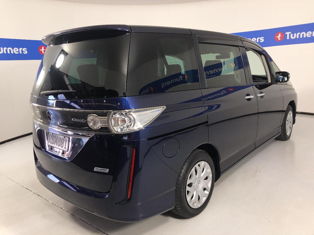 Photo '7' of Mazda Biante Photo '7' of Mazda Biante