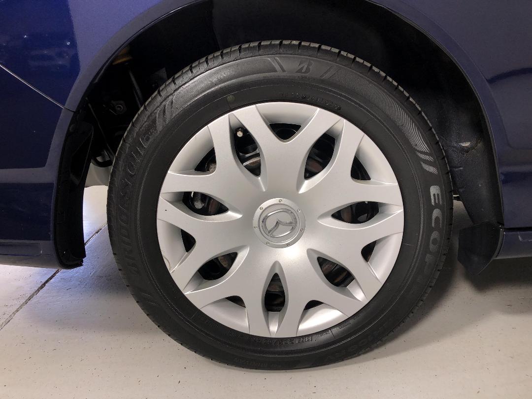 Photo '12' of Mazda Biante Photo '12' of Mazda Biante