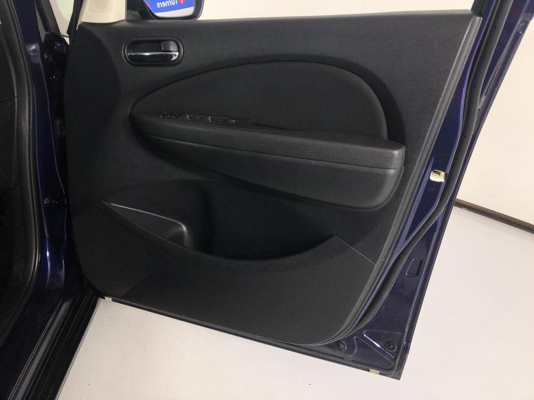 Photo '15' of Mazda Biante Photo '15' of Mazda Biante