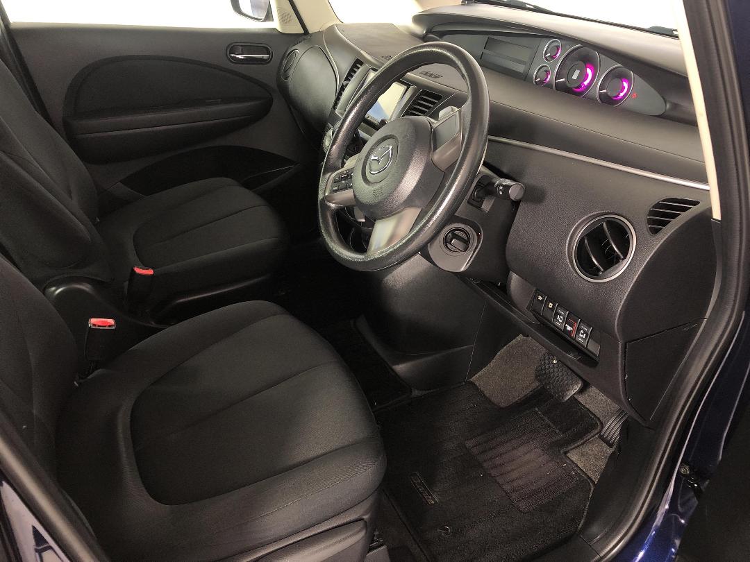 Photo '16' of Mazda Biante Photo '16' of Mazda Biante