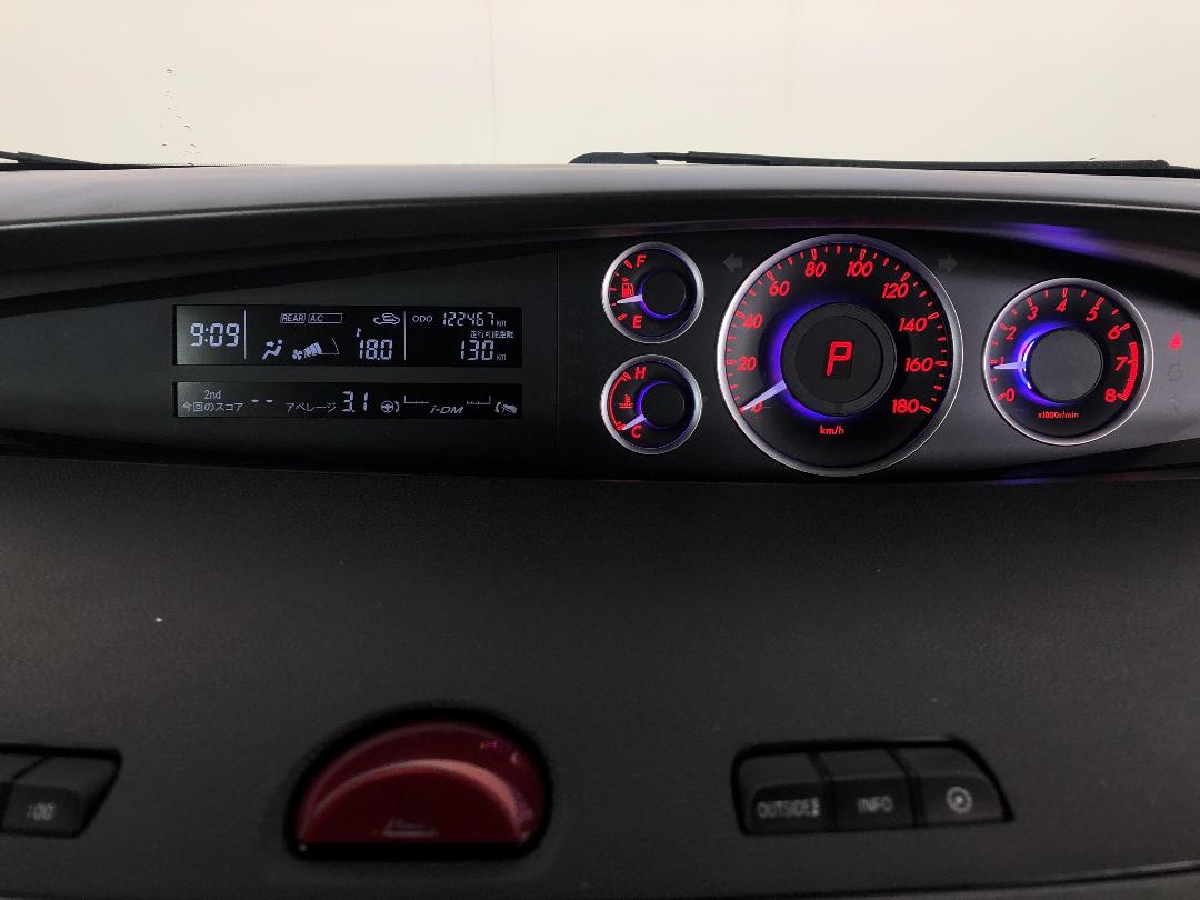 Photo '21' of Mazda Biante Photo '21' of Mazda Biante