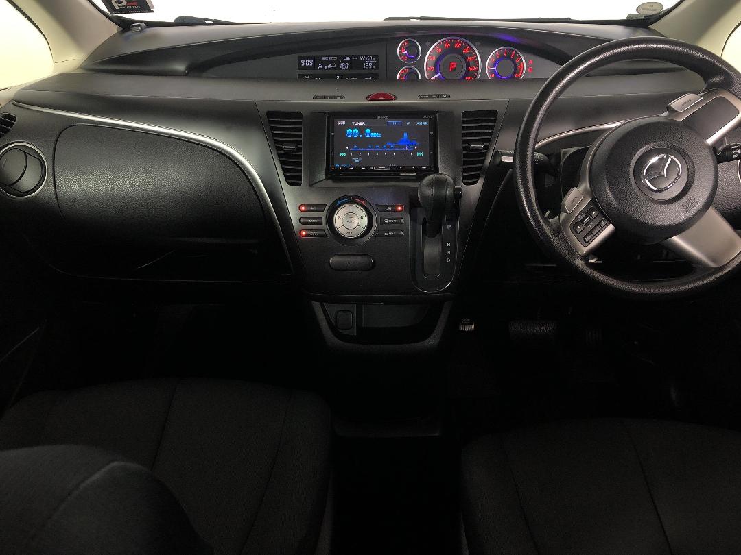 Photo '17' of Mazda Biante Photo '17' of Mazda Biante