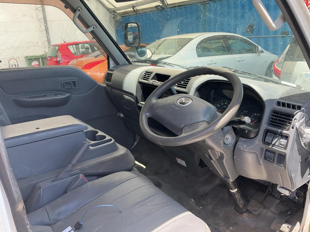 Photo '24' of Mazda Bongo