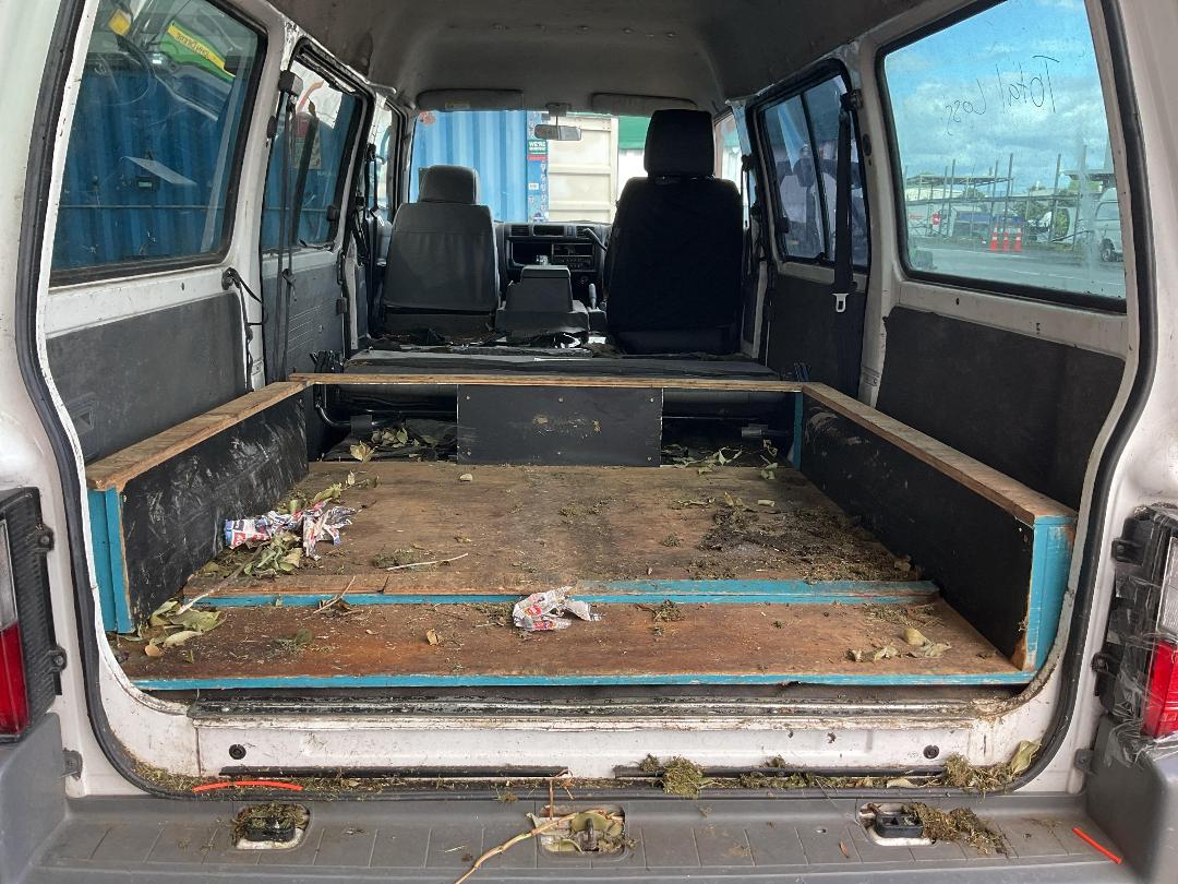 Photo '19' of Mazda Bongo Photo '19' of Mazda Bongo