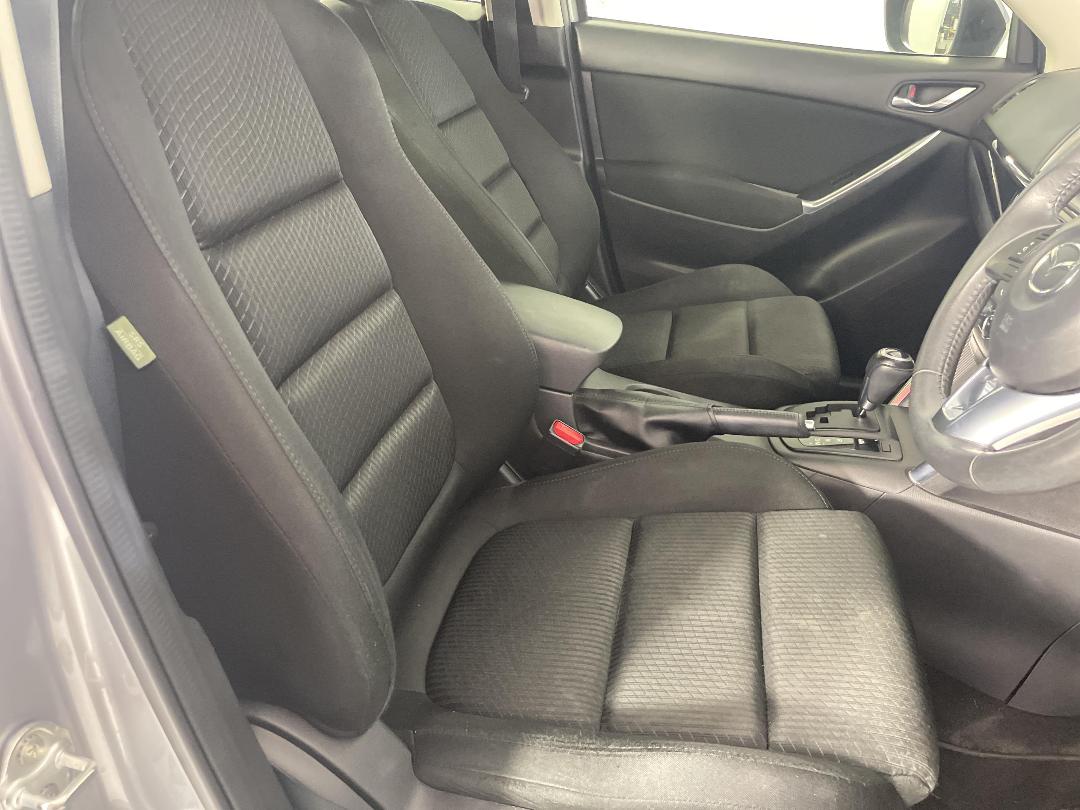 Photo '16' of Mazda CX-5