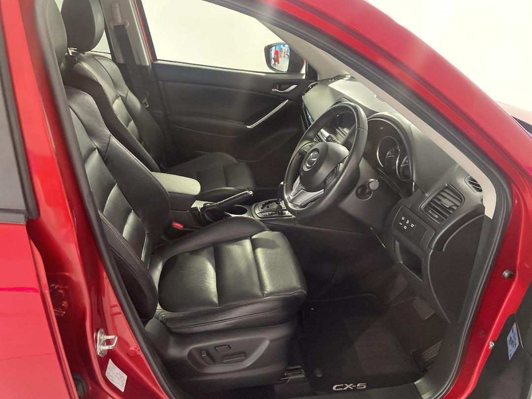 Photo '16' of Mazda CX-5