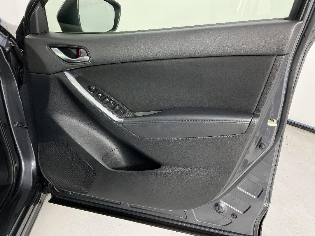 Photo '15' of Mazda CX-5