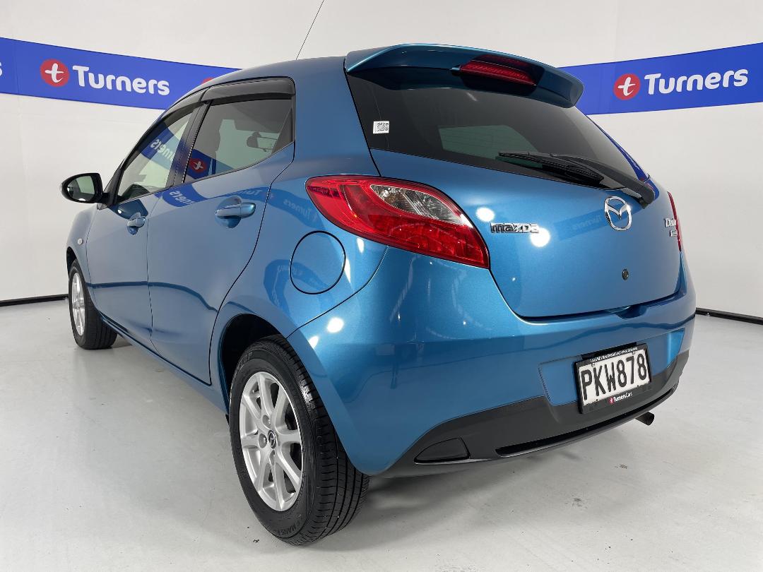 Photo '5' of Mazda Demio Photo '5' of Mazda Demio