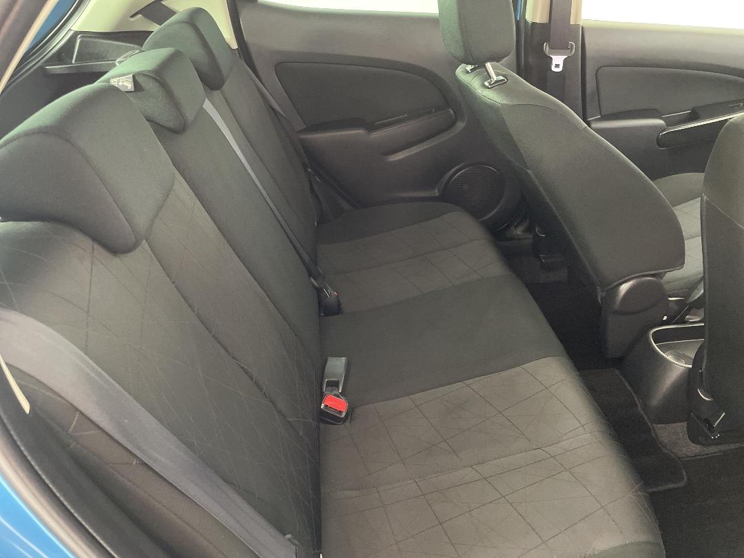 Photo '20' of Mazda Demio Photo '20' of Mazda Demio