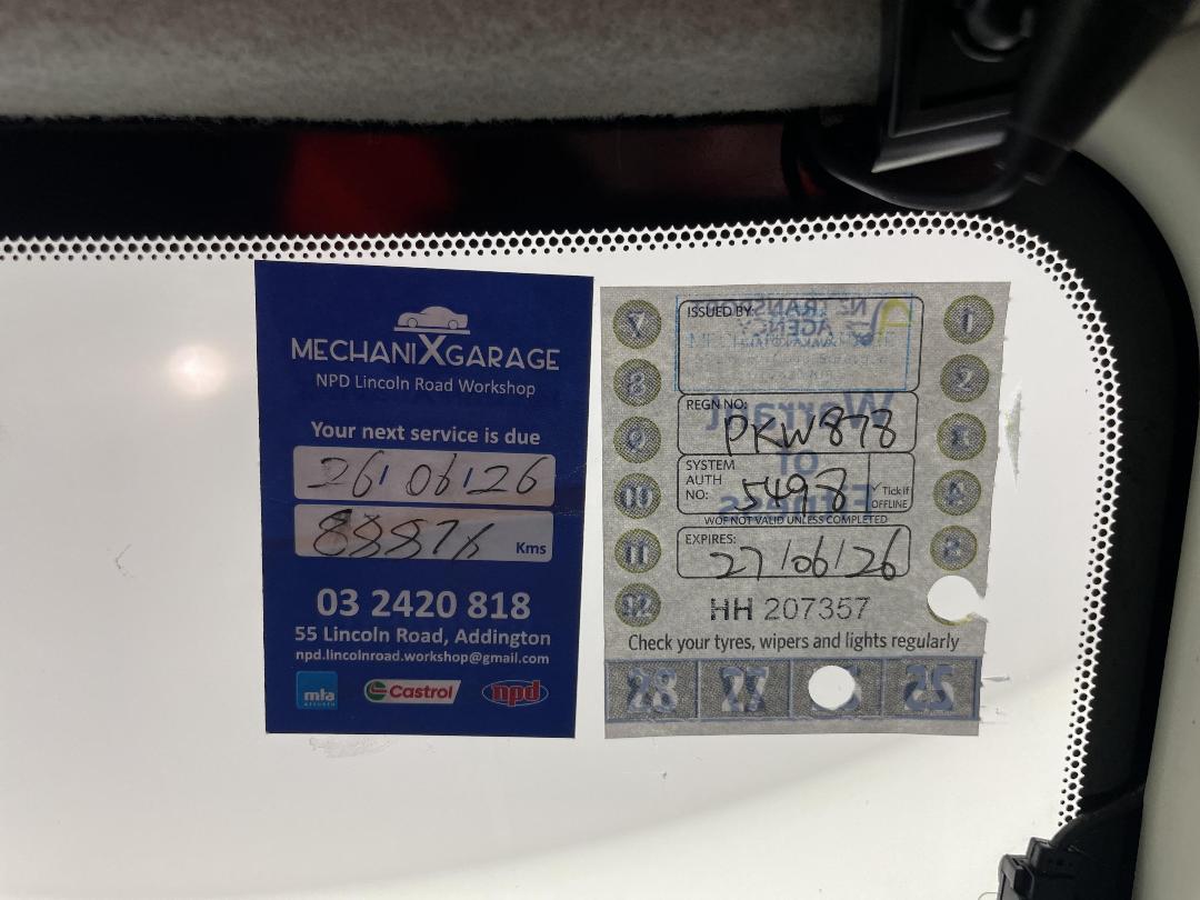 Photo '27' of Mazda Demio Photo '27' of Mazda Demio