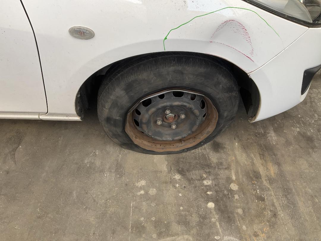 Photo '2' of Mazda Demio Photo '2' of Mazda Demio