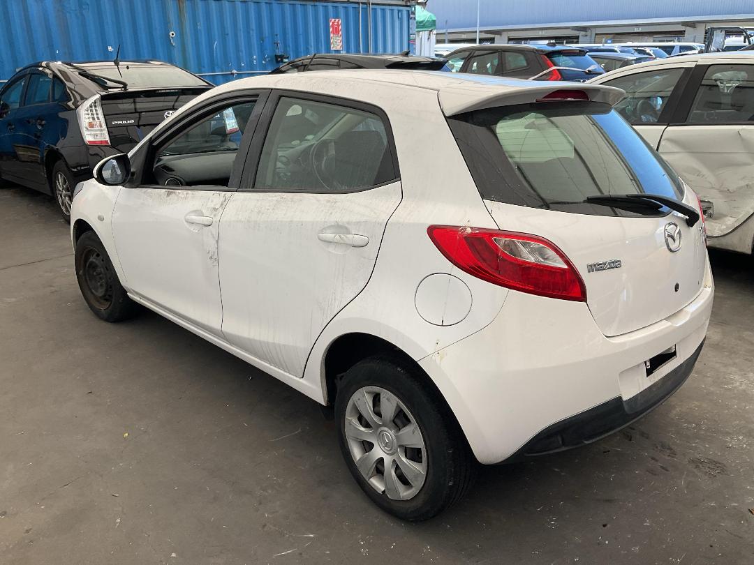 Photo '9' of Mazda Demio Photo '9' of Mazda Demio