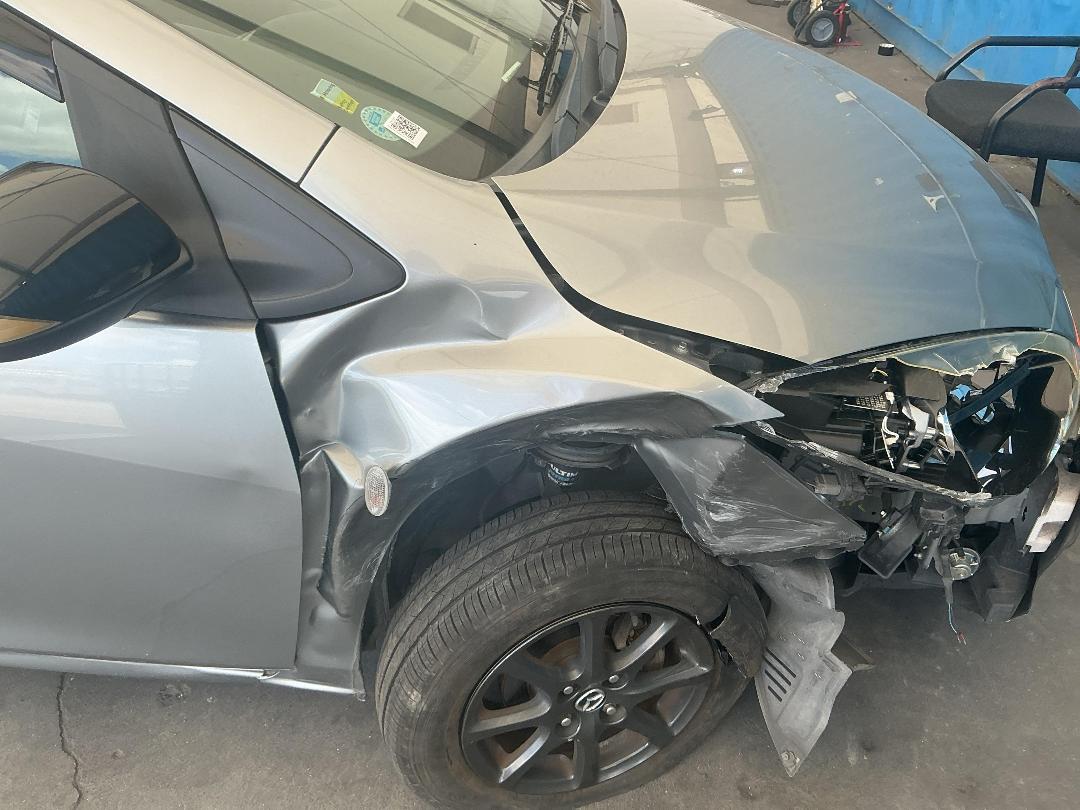 Photo '3' of Mazda Demio Photo '3' of Mazda Demio