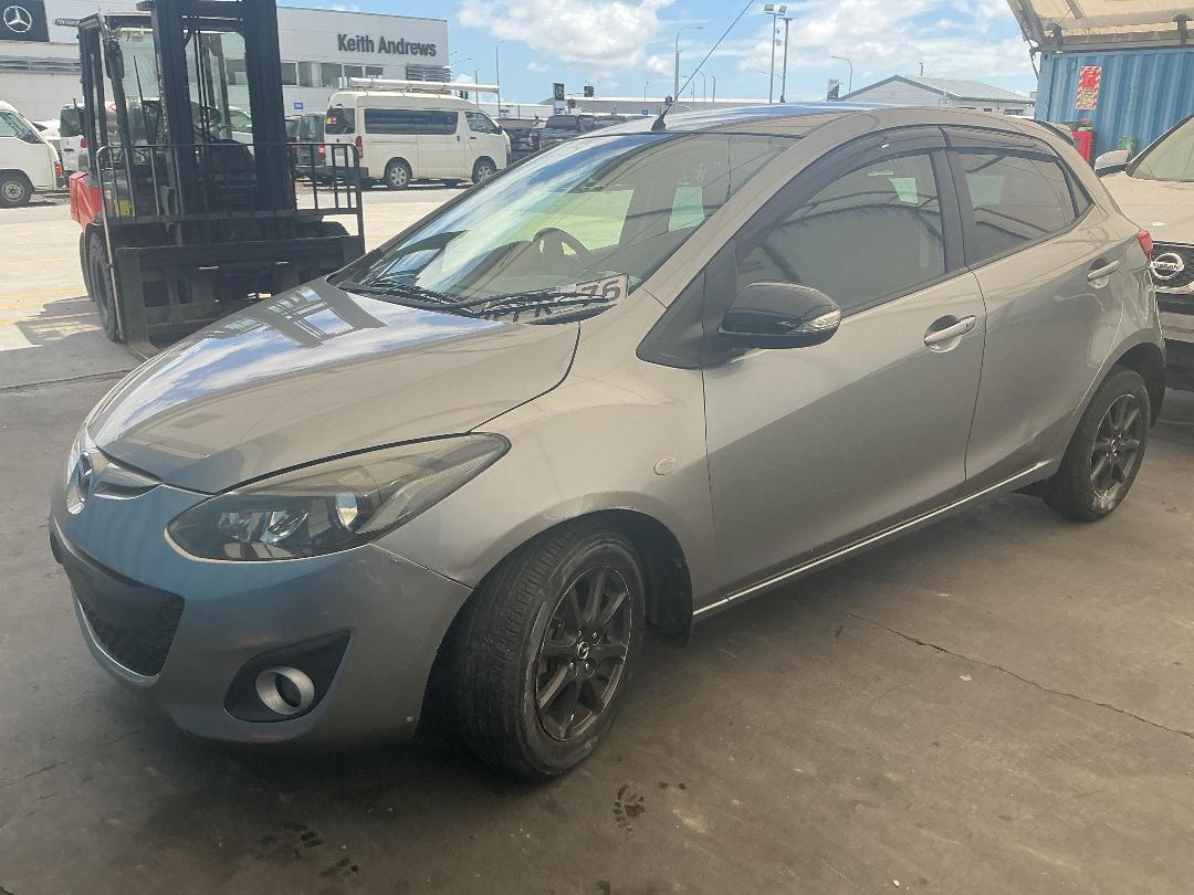 Photo '6' of Mazda Demio Photo '6' of Mazda Demio