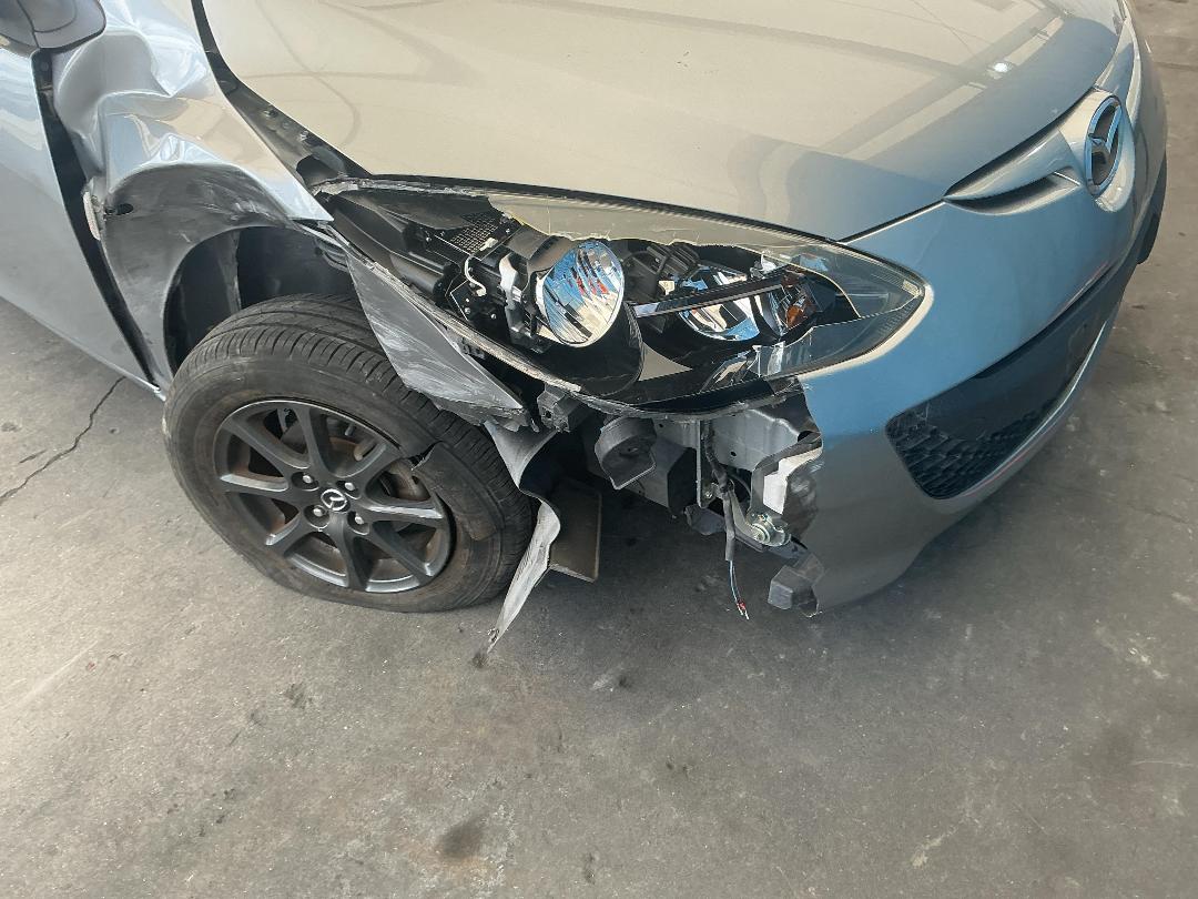 Photo '4' of Mazda Demio Photo '4' of Mazda Demio