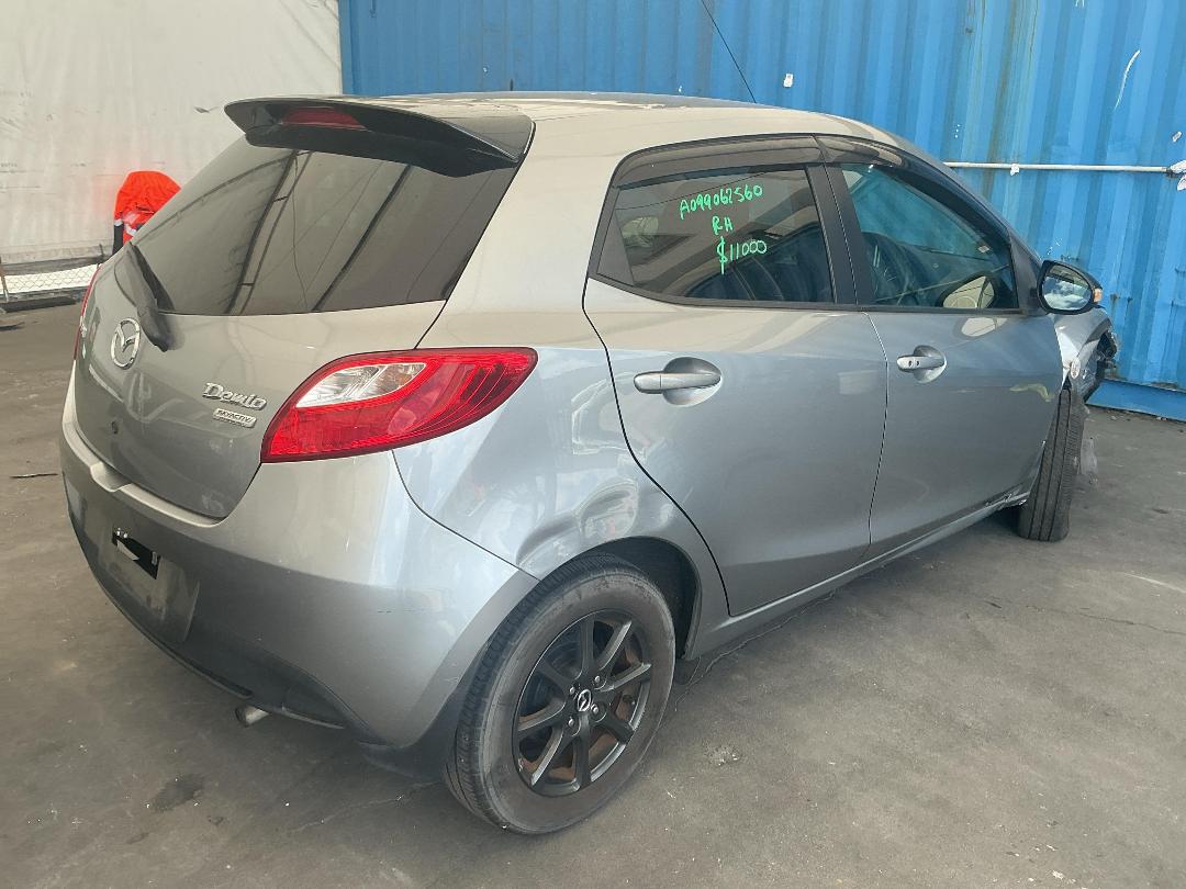 Photo '12' of Mazda Demio Photo '12' of Mazda Demio