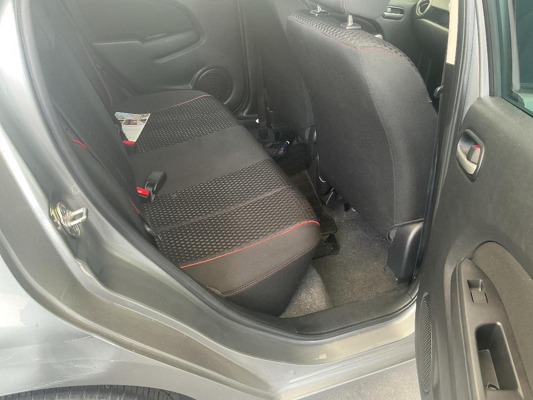 Photo '15' of Mazda Demio Photo '15' of Mazda Demio