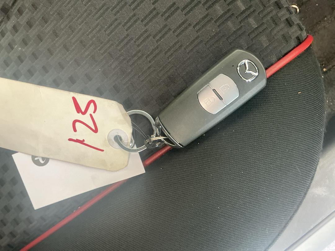 Photo '19' of Mazda Demio Photo '19' of Mazda Demio