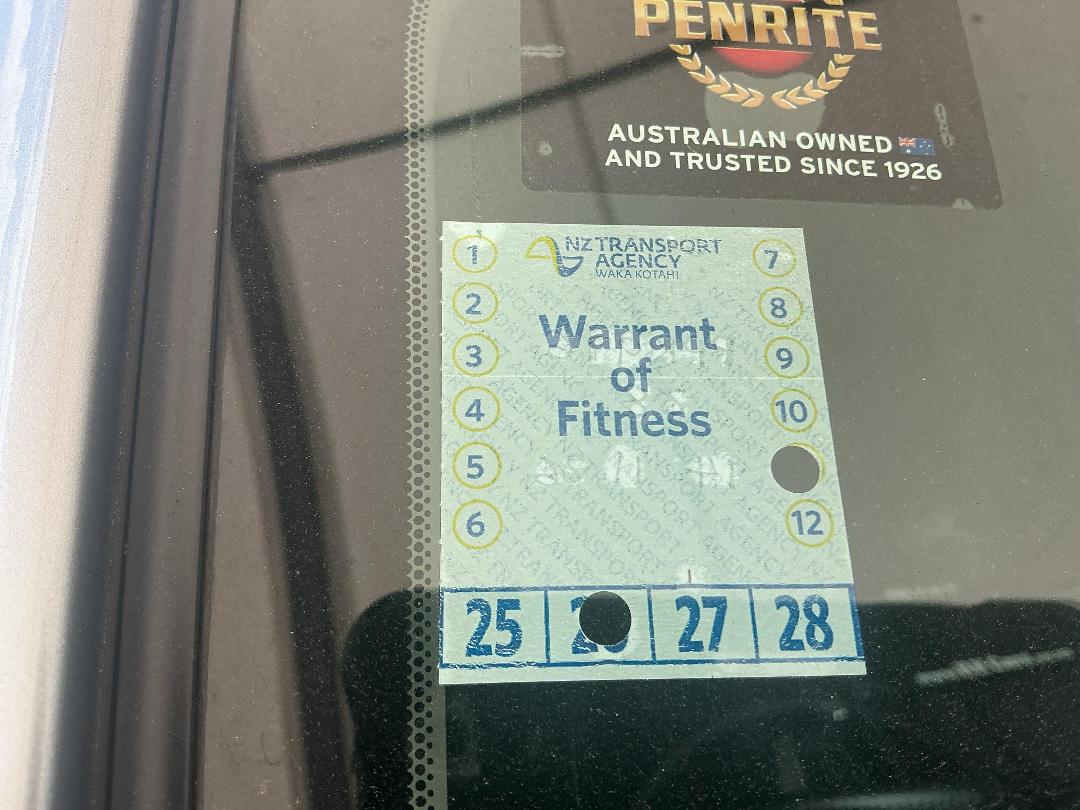 Photo '23' of Mazda Demio Photo '23' of Mazda Demio