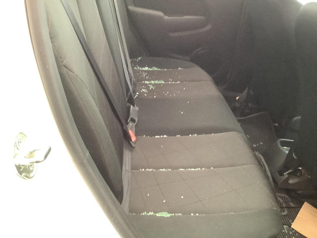 Photo '6' of Mazda Demio