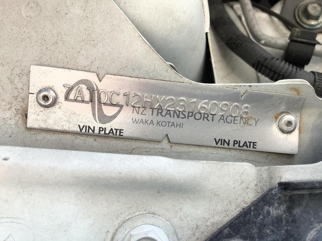 Photo '12' of Mazda Demio