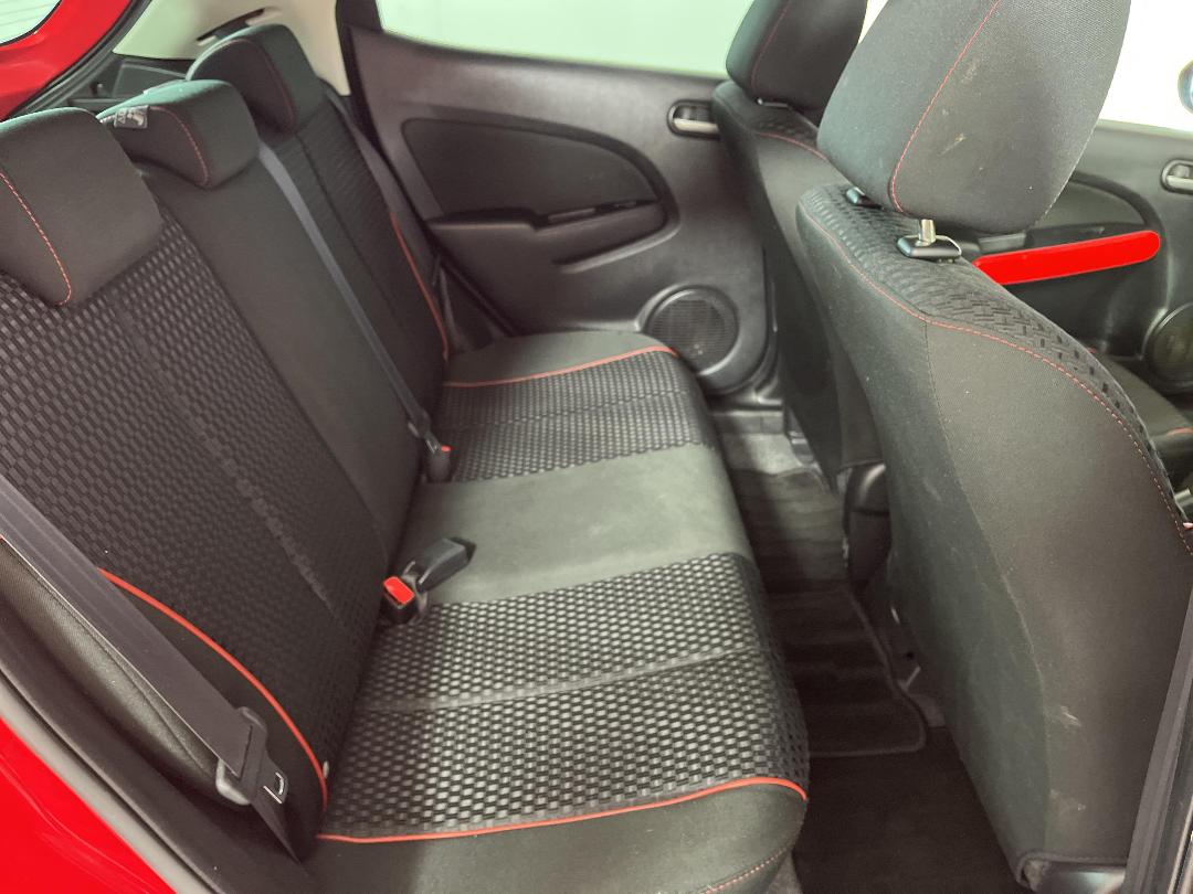 Photo '20' of Mazda Demio