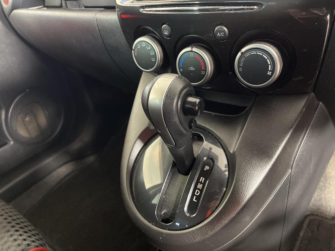 Photo '18' of Mazda Demio