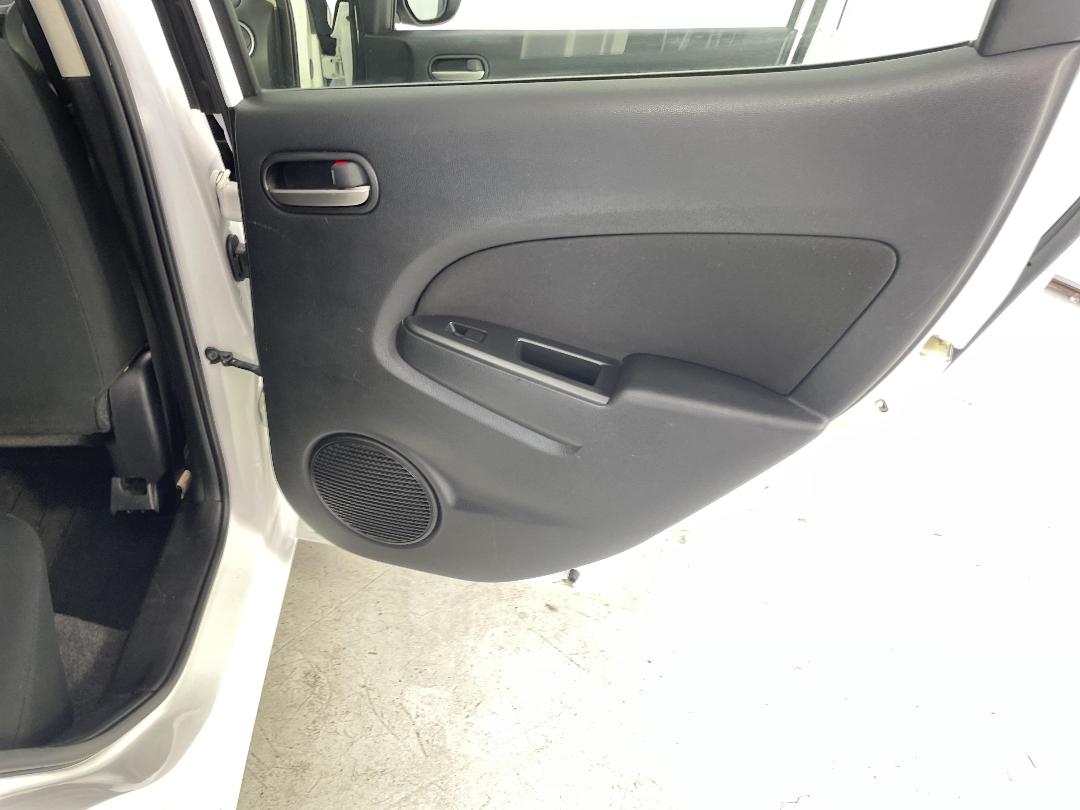 Photo '19' of Mazda Demio Photo '19' of Mazda Demio