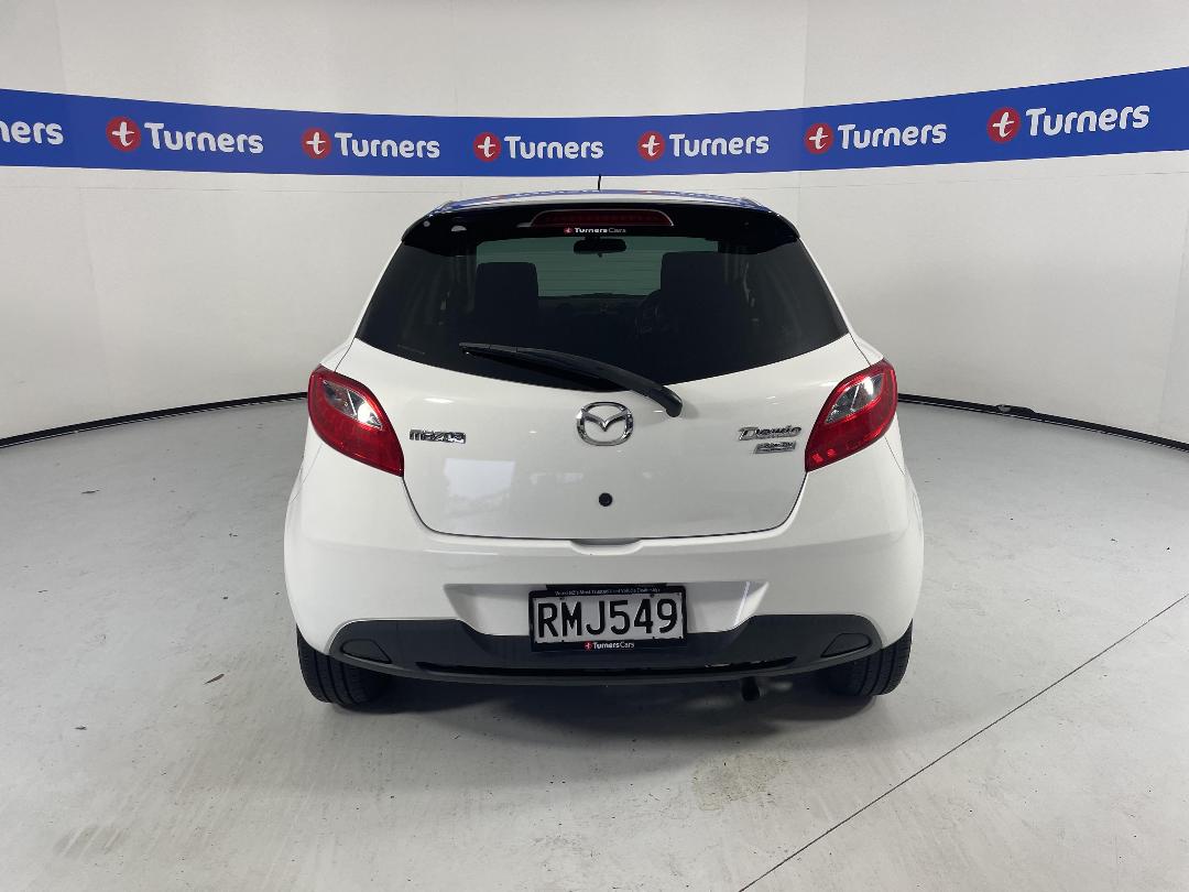 Photo '6' of Mazda Demio