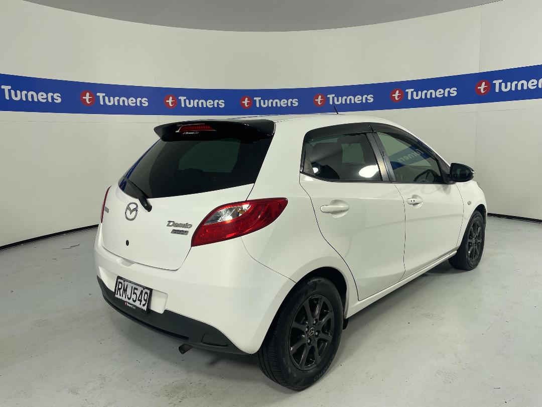 Photo '7' of Mazda Demio