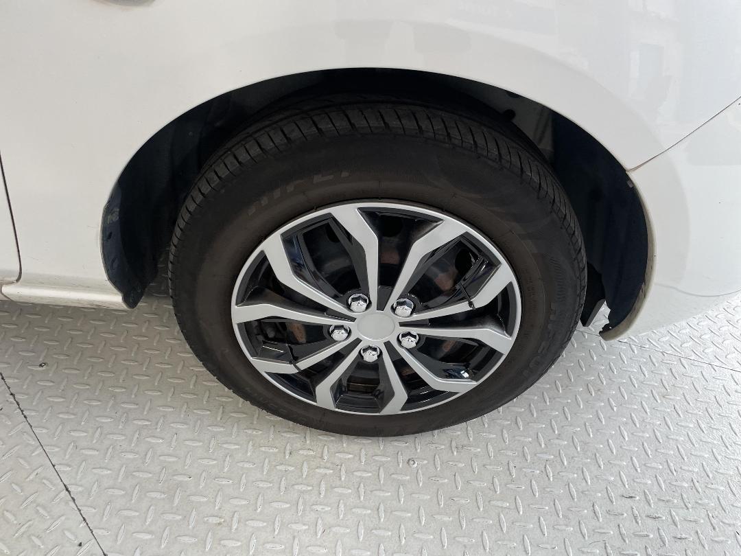 Photo '9' of Mazda Demio