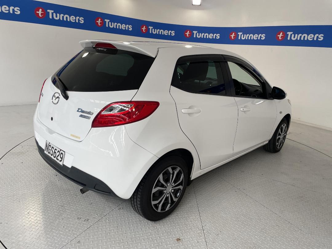 Photo '7' of Mazda Demio