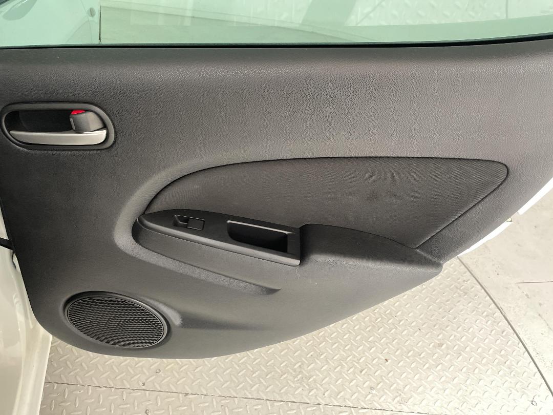 Photo '19' of Mazda Demio