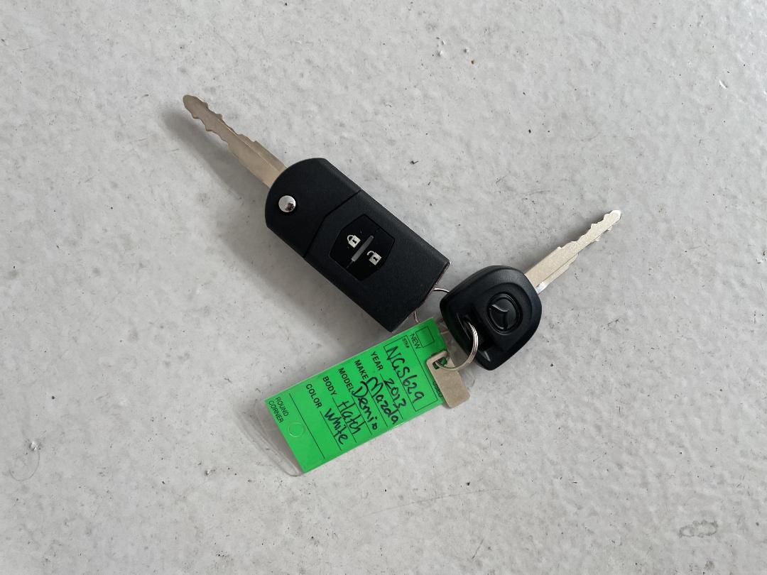 Photo '22' of Mazda Demio