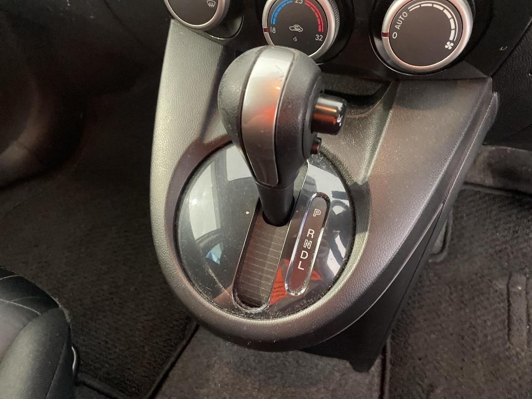 Photo '29' of Mazda Demio