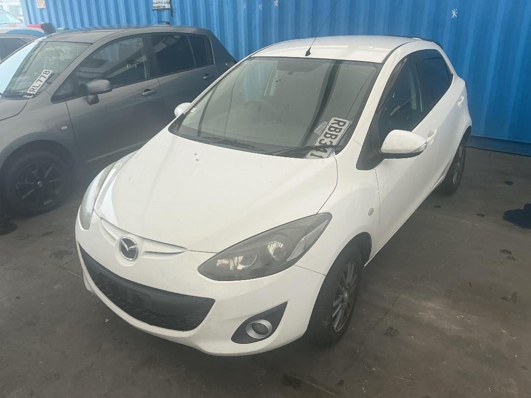 Photo '5' of Mazda Demio Photo '5' of Mazda Demio