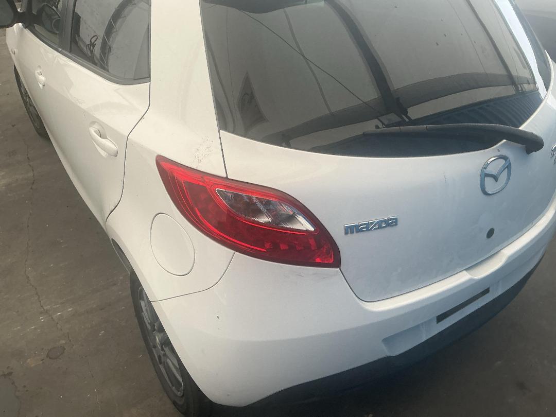 Photo '10' of Mazda Demio Photo '10' of Mazda Demio