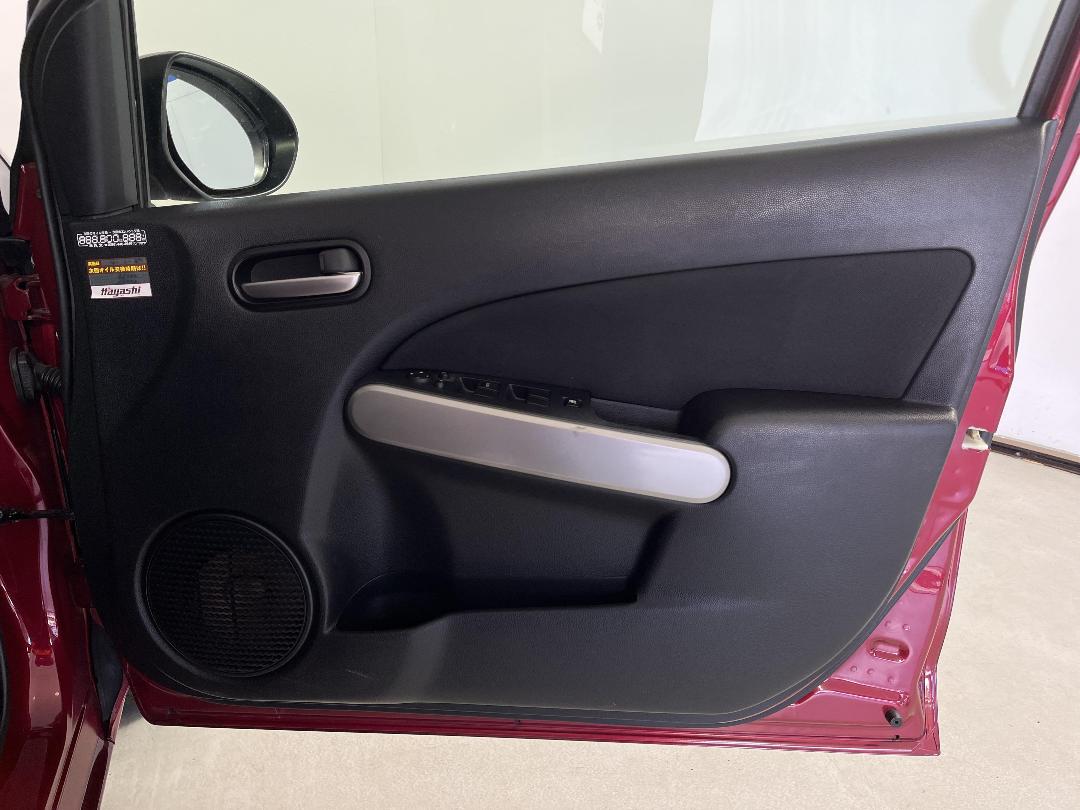 Photo '15' of Mazda Demio Photo '15' of Mazda Demio