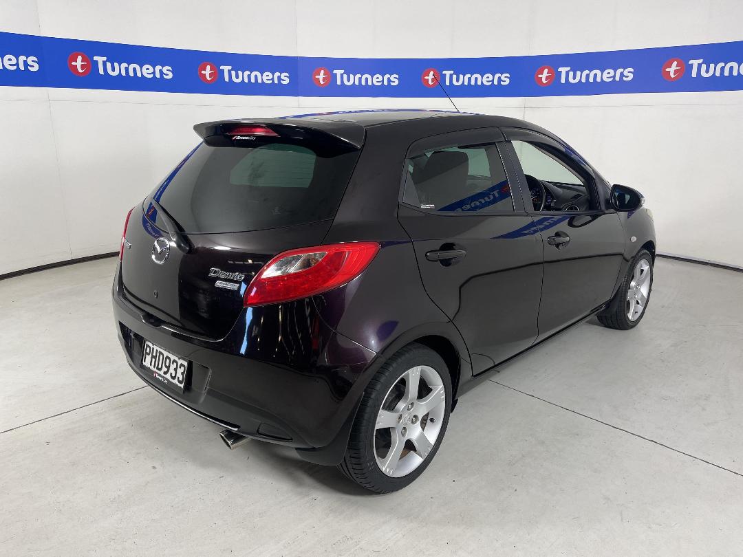 Photo '7' of Mazda Demio