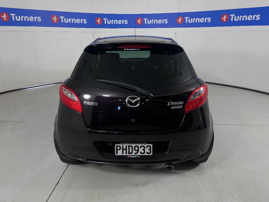 Photo '6' of Mazda Demio